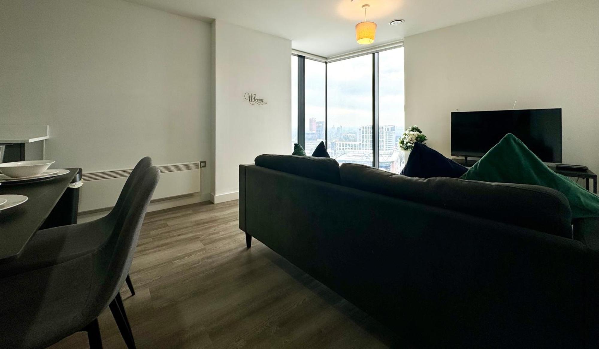 Premium Deals L Last-Minute Stay L 4 Min Walk To Birmingham Central Library L 18Th Floor 2 Bed 2 Bath City Centre Penthouse With Gym & Netflix By Jvt Short Lets ภายนอก รูปภาพ